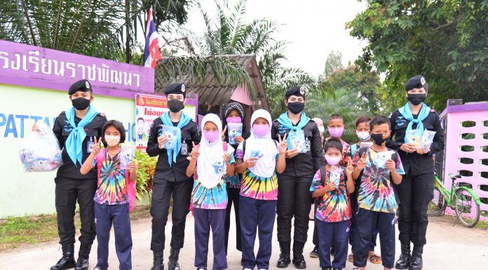 หน่วยเฉพาะกิจกรมทหารพรานที่ 48 ระดมเจ้าหน้าที่ร่วมตัดเย็บหน้ากากอนามัยส่งมอบให้กับนักเรียนในพื้นที่