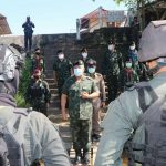 รอง ผอ.รมน.ภาค 4 สน. ตรวจเยี่ยม ติดตาม การปฏิบัติงานของกำลังป้องกันชายแดน เพื่อสกัดกั้นการลักลอบเข้าเมืองและนำสิ่งผิดกฎหมายเข้ามาในพื้นที่