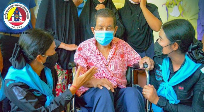 เยี่ยมเยียนให้กำลังใจ พร้อมมอบรถเข็นวีลแชร์ แก่ผู้พิการในพื้นที่จังหวัดนราธิวาส