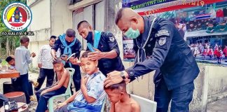 หน่วยเฉพาะกิจกรมทหารพรานที่ 42 พบปะ พร้อมให้บริการตัดผม ตามโครงการเกศาสานใจ