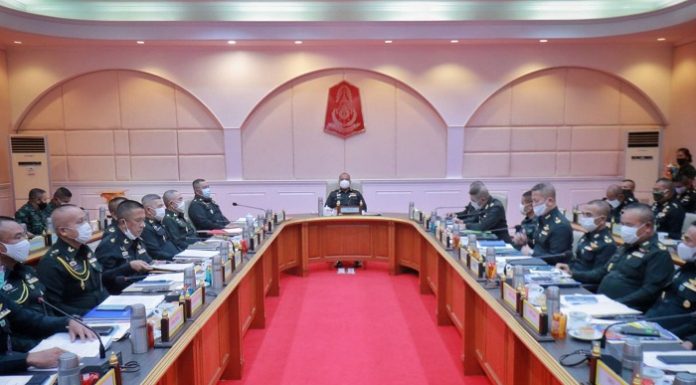 มทภ.4 ประชุมหน่วยขึ้นตรงกองทัพภาคที่ 4 ครั้งแรกของปี 2564 >>>สานต่อนโยบาย รักษามาตรฐาน “พัฒนาหน่วย พัฒนาคน สร้างประโยชน์ต่อส่วนรวม”