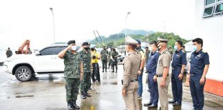 แม่ทัพภาคที่ 4 ลงพื้นที่คุมเข้มแนวชายแดนไทย-เมียนมาร์ จุดตรวจเกาะสะระนีย์ จังหวัดระนอง หลังอัตราการติดเชื้อของประเทศเพื่อนบ้านเพิ่มขึ้นอย่างน่าเป็นห่วง