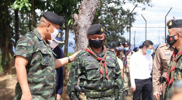 แม่ทัพภาคที่ 4 ตรวจเยี่ยมแนวชายแดน ด่านสะเดา ติดตามความคืบหน้าสถานการณ์ Covid -19 ในระลอกที่ 2