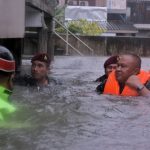 แม่ทัพภาคที่ 4 ลงพื้นที่ติดตามสถานการณ์น้ำท่วม เขต อ.เมือง จ.นครศรีธรรมราช