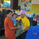 แม่ทัพภาคที่ 4 ลงพื้นที่ มอบถุงยังชีพ ให้กำลังใจผู้ประสบอุทกภัย ตำบลนาตาล่วง จังหวัดตรัง