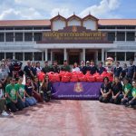 คนไทยไม่ทิ้งกัน แม่ทัพภาคที่ 4 รับมอบถุงยังชีพ จากเครือเซ็นทรัล ก่อนลงพื้นที่เยี่ยมให้กำลังใจผู้ประสบภัยในอำเภอสิชล สั่งการหน่วยทหารเร่งฟื้นฟูบ้านผู้ได้รับผลกระทบโดยด่วน