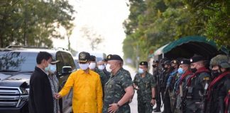 แม่ทัพภาคที่ 4 เยี่ยมจุดตรวจคัดกรอง เกาะหม้อแกง ยับยั้งการแพร่ระบาดของเชื้อไวรัส covid-19