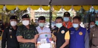 มทภ.4 ตรวจเยี่ยมให้กำลังใจเจ้าหน้าที่ประจำจุดบริการประชาชน เส้นทาง สุราษฎร์ฯ-นครศรีฯ ย้ำ! ทำงานด้วยใจอาสา เป็นตัวอย่างป้องกันโรค ตลอดเทศกาล