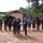 แม่ทัพภาคที่ 4 ตรวจเยี่ยมเจ้าหน้าที่ประจำฐานปฏิบัติการ สร้างขวัญกำลังใจ ปฏิบัติภารกิจสร้างความมั่นคงปลอดภัยให้แก่พี่น้องประชาชน