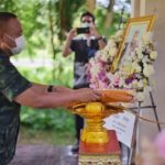 แม่ทัพภาคที่ 4 เป็นประธานพิธีฌาปนกิจศพ นางแฉล้ม คงทน พร้อมพบปะให้กำลังใจ ราษฎรไทยพุทธ ในพื้นที่โคกโพธิ์