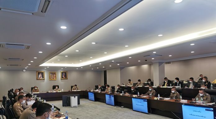 เรียกประชุมเร่งปิดช่องว่างชายแดน ยันพื้นที่ชั้นใน ย้ำ!! งานเชิงรุกทำลายเส้นทางและโครงสร้าง วอนผู้ประกอบการหยุดใช้แรงงานเถื่อน