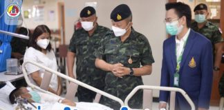 ผช.ผบ.ทบ. นำความห่วงใยจาก ผบ.ทบ. มอบแก่กำลังพลที่ได้รับบาดเจ็บจากเหตุการณ์ความไม่สงบในพื้นที่ ขณะที่ มทภ.4 สั่งการหน่วยติดตามเป้าหมาย บังคับใช้กฎหมายทันที