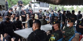 ผู้บัญชาการตำรวจแห่งชาติ ลงพื้นที่ติดตามสถานการณ์การบังคับใช้กฎหมายกับกลุ่มผู้ก่อเหตุรุนแรงในพื้นที่ สายบุรี จ.ปัตตานี ปัจจุบันยังไม่จบภารกิจ