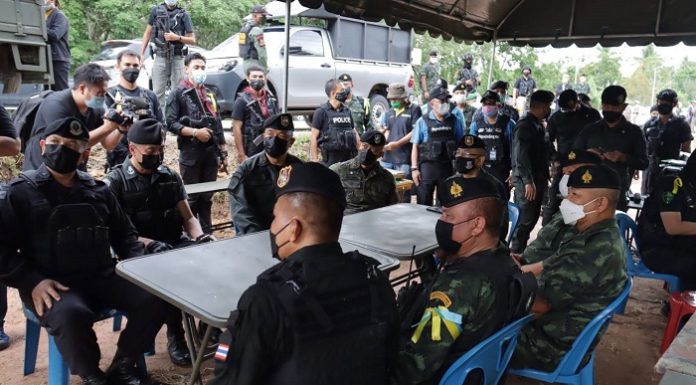 ผู้บัญชาการตำรวจแห่งชาติ ลงพื้นที่ติดตามสถานการณ์การบังคับใช้กฎหมายกับกลุ่มผู้ก่อเหตุรุนแรงในพื้นที่ สายบุรี จ.ปัตตานี ปัจจุบันยังไม่จบภารกิจ