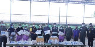 แม่ทัพภาคที่ 4 เยี่ยมให้กำลังใจ นักรบแนวหน้า มอบอุปกรณ์ในการป้องกันตนเอง รองรับภารกิจ รักษาผู้ป่วยโรงพยาบาลสนาม พร้อมสนับสนุนจัดทำเตียงไม้ไผ่รองรับโรงพยาบาลสนามในจังหวัดชายแดนใต้ ผ่านวิกฤต covid-19 ไปพร้อมกัน