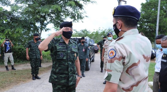 หน่วยเฉพาะกิจสงขลา เยี่ยมการปฏิบัติงานและให้กำลังใจเจ้าหน้าที่ บุคลากรทางการแพทย์ ประจำด่านตรวจโควิด-19