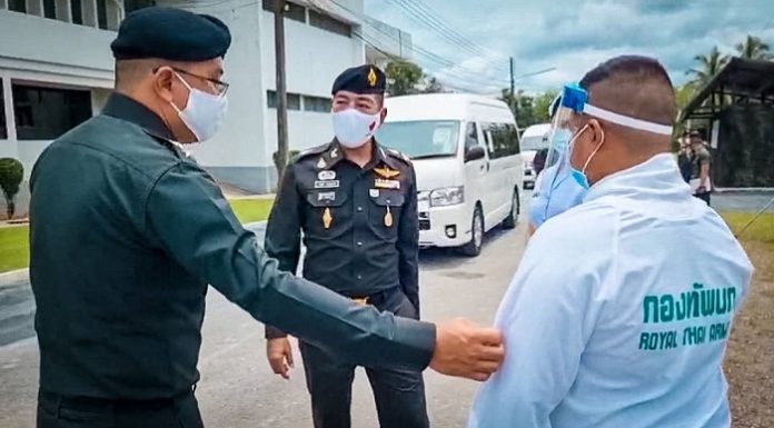 ชุดผ้ายืดสะท้อนน้ำ นวัตกรรมลดความร้อน ปรับอุณหภูมิชุด PPE ไอเดียสุดเจ๋ง สู้ภัยโควิด 19 ของแพทย์ทหาร กองพลทหารราบที่ 5