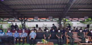 ชาวบ้านมะรือโบตก ร่วมผลิตเตียงไม้ไผ่ ส่งมอบให้แม่ทัพภาคที่ 4 สนับสนุนช่วยเหลือโรงพยาบาลสนามในพื้นที่ ร่วมสู้ภัยโควิด 19 ไปด้วยกัน