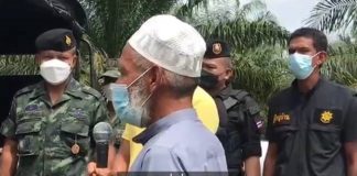 คลิป!! เจ้าหน้าที่ยังคงปิดล้อมพื้นที่ ใช้ความอดทนในการปฏิบัติ ล่าสุดเชิญผู้นำศาสนาและผู้ใหญ่บ้านในพื้นที่ เข้าเกลี้ยกล่อม ผกร.ที่ซ่อนอยู่ในป่าบริเวณบ้านฮูแตบือลอ ต.บาเระใต้ อ.บาเจาะ จ.นราธิวาส ให้ออกมามอบตัวต่อสู้ตามกระบวนการยุติธรรม