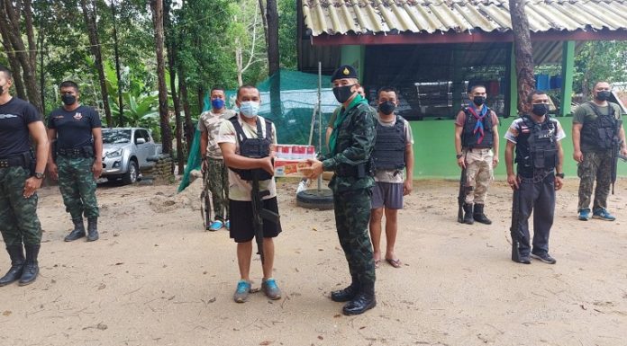 ผู้บังคับหน่วยเฉพาะกิจสงขลา 40 เยี่ยมให้กำลังใจกำลังพล พร้อมวางกรอบแนวทางการปฏิบัติงาน สร้างความเชื่อมั่นให้แก่พี่น้องประชาชน