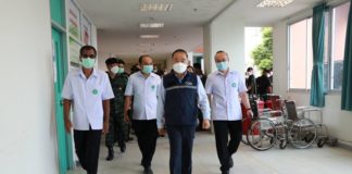 ผอ.ศบค.ส่วนหน้า ลงพื้นที่ตรวจเยี่ยม ติดตามมาตรการป้องกันการแพร่ระบาดโควิด-19 จชต. ชื่นชมทุกส่วนทำให้สถานการณ์โควิด-19 ในพื้นที่ดีขึ้นอย่างต่อเนื่อง