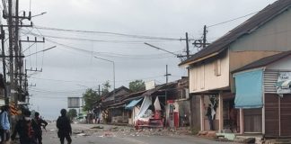 ผู้ก่อเหตุรุนแรงลอบวางระเบิด เจ้าหน้าที่รักษาความปลอดภัยพระ