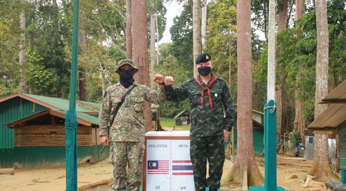 ตรวจเยี่ยมให้กำลังใจเจ้าหน้าที่ที่ปฏิบัติหน้าที่ตามแนวชายแดนไทย-มาเลเซีย