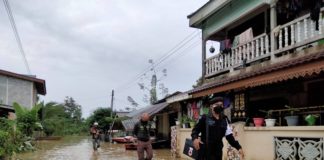 ฉก.ทพ.48 ลงพื้นที่ดูแล ช่วยเหลือผู้ประสบภัยน้ำท่วม ในพื้นที่ ต.กายูคละ อ.แว้ง จ.นราธิวาส