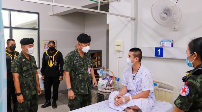 เยี่ยมให้กำลังใจผู้บาดเจ็บจากเหตุการณ์ความรุนแรงในพื้นที่ อ.ระแงะ จ.นราธิวาส เมื่อ 3 ม.ค. ที่ผ่านมา