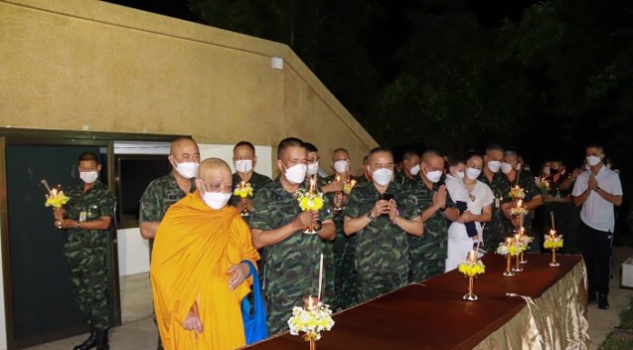 กองอำนวยการรักษาความมั่นคงภายในภาค 4 ส่วนหน้า จัดกิจกรรมเวียนเทียนเนื่องในวันมาฆบูชา ให้กำลังพลและพุทธศาสนิกชนได้ร่วมสืบสานประเพณีทางพระพุทธศาสนา