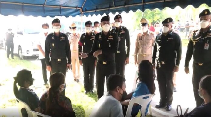 รองแม่ทัพภาคที่ 4 ลงตรวจเกณฑ์ทหารประจำปี 65 วันแรกเป็นไปด้วยความเรียบร้อย ภายใต้การดูแลมาตราป้องกันโควิด-19 อย่างเข้มข้น