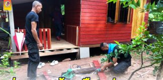 ซ่อมแซมบ้านเรือนประชาชน ที่ได้รับความเสียหายจากเหตุลมกรรโชกแรง