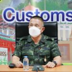 รอง ผอ.รมน.ภาค 4 สน. ลงพื้นที่ตรวจสอบเหตุคนร้ายขว้างปาระเบิดและระดมยิงใส่เจ้าหน้าที่ในพื้นที่ อ.ตากใบ จ.นราธิวาส ระบุยังไม่ทราบปัจจัยการก่อเหตุ กำชับเพิ่มความเข้มข้นตรวจตราช่องทางเข้าออกพื้นที่