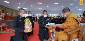 แม่ทัพภาคที่ 4 เป็นประธานทอดผ้าป่าสามัคคี ธรรมสถานวัดแจ้ง (หลังค่ายวชิราวุธ) จังหวัดนครศรีธรรมราช สมทบทุนร่วมสร้างถนนคอนกรีตเข้าวัด และบูรณะปฏิสังขรณ์ศาลาอเนกประสงค์