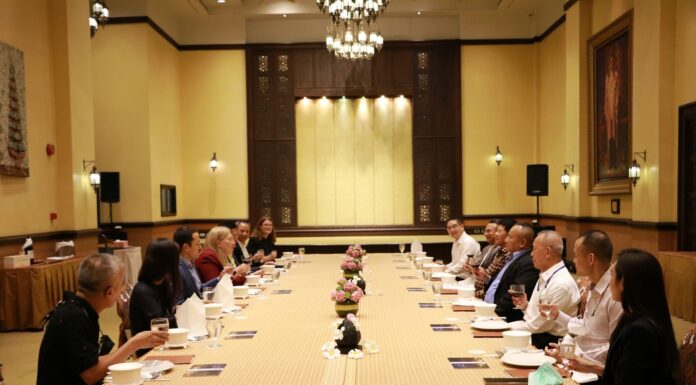 เอกอัครราชทูตแห่งสมาพันธรัฐสวิสประจำประเทศไทย พบปะคณะพูดคุยเพื่อสันติสุขจังหวัดชายแดนภาคใต้ อำลาตำแหน่ง หลังสนับสนุนภารกิจร่วมกันอย่างต่อเนื่อง