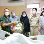 เยี่ยมให้กำลังใจเจ้าหน้าที่ อส. ที่ได้รับบาดเจ็บจากเหตุลอบวางระเบิดในพื้นที่อำเภอไม้แก่น จังหวัดปัตตานี