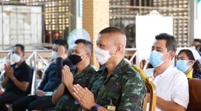 ร่วมพิธีฌาปนกิจศพ นายศุภกฤต ทองจำรูญ ผู้เสียชีวิตจากเหตุยิงหน้าสถานบันเทิงนาซ่าผับยะลา ท่ามกลางความโศกเศร้าเสียใจของครอบครัว