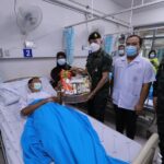 แม่ทัพภาคที่ 4 เยี่ยมกำลังพลที่ได้ผู้บาดเจ็บจากเหตุการณ์ในพื้นที่อำเภอจะแนะ จังหวัดนราธิวาส นำความห่วงใยจากผู้บัญชาการทหารบก เพื่อเป็นขวัญ และกำลังใจ ย้ำเพิ่มความระมัดระวัง นำเหตุการณ์ที่เกิดขึ้นในครั้งนี้มาเป็นบทเรียน