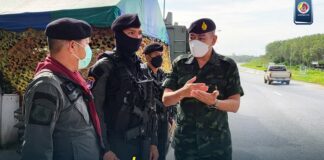 แม่ทัพภาคที่ 4 ลงไปให้ถึงที่ เรียกให้ถึงประตูด่าน เพื่อมาเตือน!! มาย้ำ!! มาเยี่ยมให้กำลังใจ และมาทำความเข้าใจ!!! คุมเข้มมาตรการรักษาความปลอดภัย ฐานทุกฐาน… คนทุกคน… พื้นที่ทุกพื้นที่ต้อง “ปลอดเหตุ ประชาชนต้องปลอดภัย”