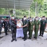 แม่ทัพภาคที่ 4 เยี่ยมให้กำลังใจเจ้าหน้าที่หน้าด่านเมืองเบตง ปูพรหมถวายความปลอดภัยรับเสด็จพระบรมวงศานุวงศ์ สร้างความมั่นคงปลอดภัยพื้นที่เศรษฐกิจ ดึงดูดนักท่องเที่ยวทั้งไทยและต่างชาติ