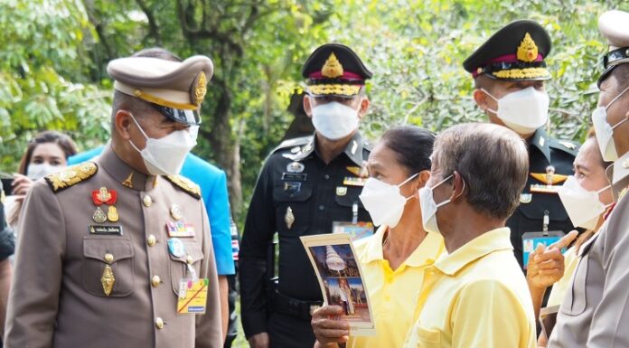 องคมนตรี เป็นผู้แทนพระองค์ เชิญสิ่งของพระราชทาน พร้อมติดตามสถานการณ์อุทกภัยในพื้นที่จังหวัดนราธิวาส