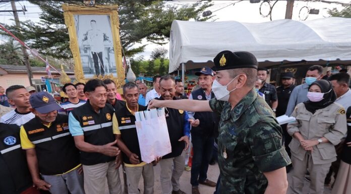 แม่ทัพภาคที่ 4 นำคณะผู้บังคับบัญชาฯ เดินสายลงพื้นที่ตรวจเยี่ยมให้กำลังใจเจ้าหน้าที่และประชาชน ทั่วพื้นที่ชายแดนใต้ สร้างความอุ่นใจ ปลอดภัย ต้อนรับปีใหม่ 2566