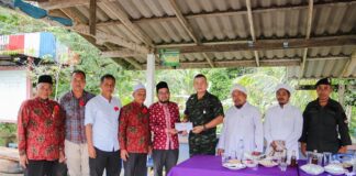 ผู้บังคับหน่วยเฉพาะกิจสงขลา ร่วมงานการกุศล บริจาคเงินสมทบทุนสร้างมัสยิดดารุลอามาน