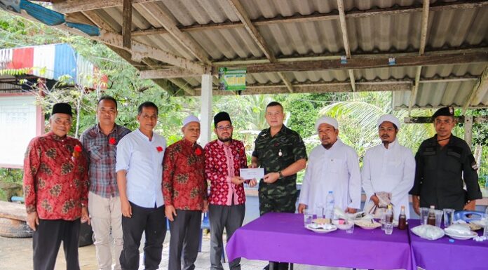 ผู้บังคับหน่วยเฉพาะกิจสงขลา ร่วมงานการกุศล บริจาคเงินสมทบทุนสร้างมัสยิดดารุลอามาน