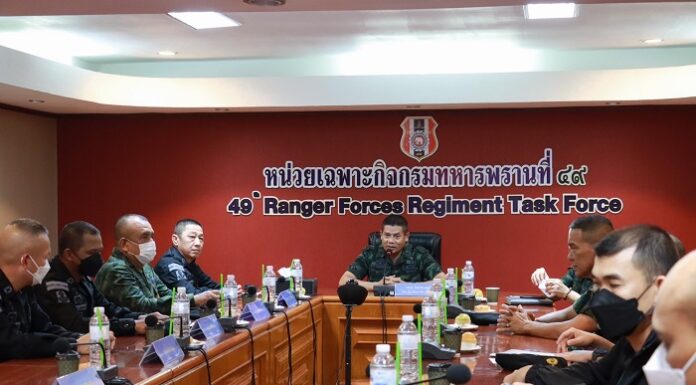 รองแม่ทัพภาคที่ 4 ลงพื้นที่ติดตามความคืบหน้าเหตุคนร้ายลอบวางระเบิดเจ้าหน้าที่ชุดปฏิบัติการลาดตระเวนรักษาความปลอดภัยครู กำชับเจ้าหน้าที่ ปรับแผนปฏิบัติงาน และเร่งติดตามกลุ่มผู้ก่อเหตุรุนแรงมาดำเนินคดีตามกฎหมาย