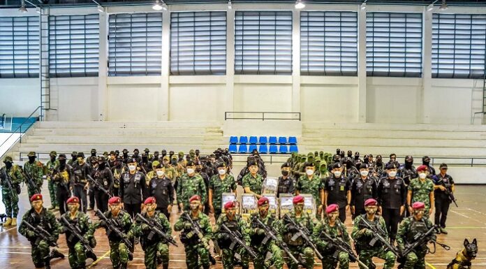 มทภ.4 ลงพื้นที่ติดตามสถานการณ์ในพื้นที่ จ.นราธิวาส ให้กำลังใจเจ้าหน้าที่ปฏิบัติการพิเศษฯ สร้างความมั่นคง พื้นที่ปลอดเหตุ ประชาชนปลอดภัย