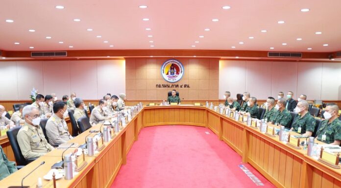 ผู้ว่าราชการจังหวัดปัตตานี และคณะ เข้าพบปะ แม่ทัพภาคที่ 4 เพื่อหารือ รับมอบนโยบาย สร้างขวัญและกำลังใจในการปฏิบัติภารกิจ
