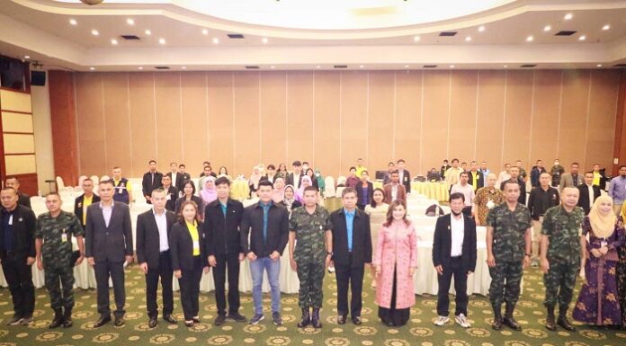 รองแม่ทัพภาคที่ 4 เปิดการประชุมเชิงปฏิบัติการฯ เพื่อขับเคลื่อนและบูรณาการสังคมพหุวัฒนธรรม สร้างความเข้มแข็งให้ชุมชนและสถานศึกษาในพื้นที่จังหวัดชายแดนใต้