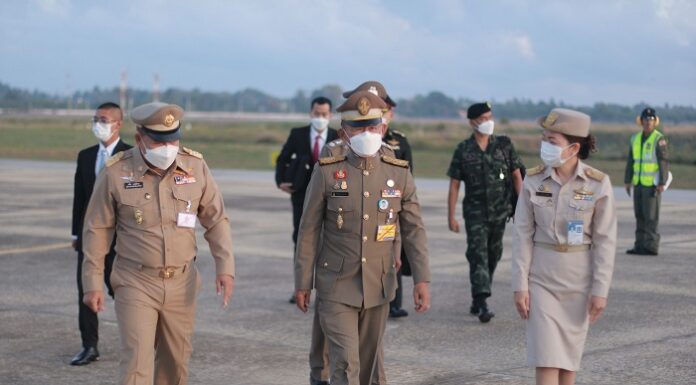 องคมนตรี ลงพื้นที่ปฏิบัติภารกิจเยี่ยมให้กำลังใจเจ้าหน้าที่ และประชาชน รวมทั้งติดตามการแก้ปัญหาจากเหตุการณ์ความรุนแรงในพื้นที่จังหวัดชายแดนภาคใต้