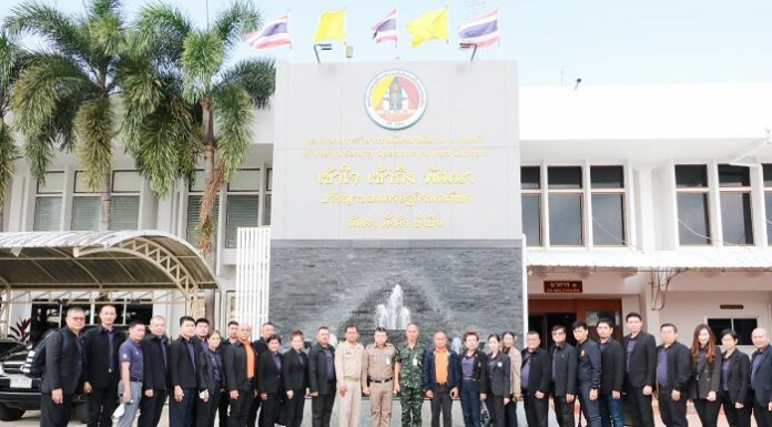 รอง ผอ.รมน.ภาค 4 สน. ต้อนรับคณะโรงเรียนเสนาธิการทหารบก ศึกษาดูงาน ร่วมพัฒนาชายแดนใต้ มุ่งขจัดปัญหาและยกระดับคุณภาพชีวิตประชาชนให้เกิดความยั่งยืนทุกมิติ